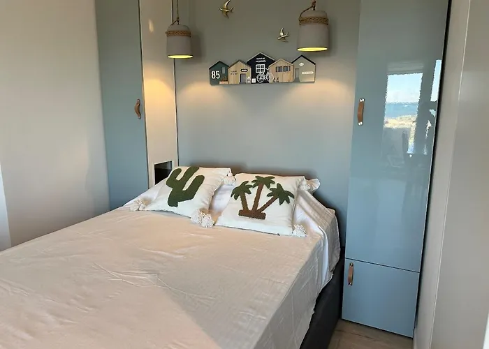 Waterfront Bergerie Апартаменты