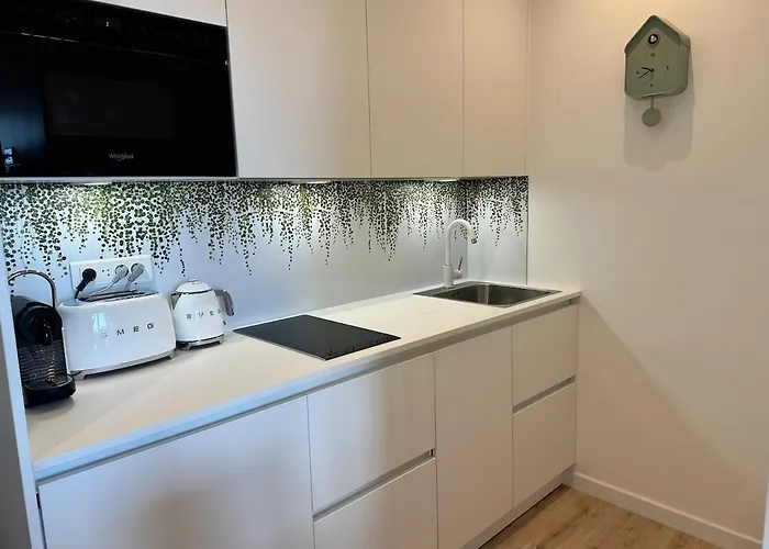 Waterfront Bergerie Апартаменты Йер